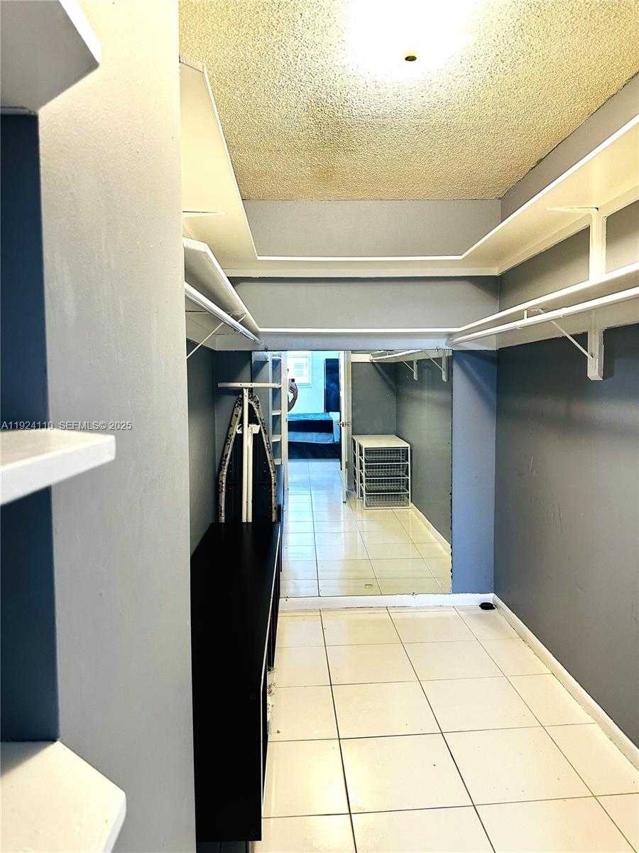 Imagen de Pequeño Objeto