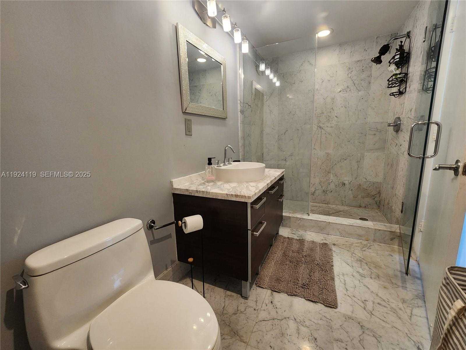 Small Image of 244 BISCAYNE BLVD #3006, Miami Number 12