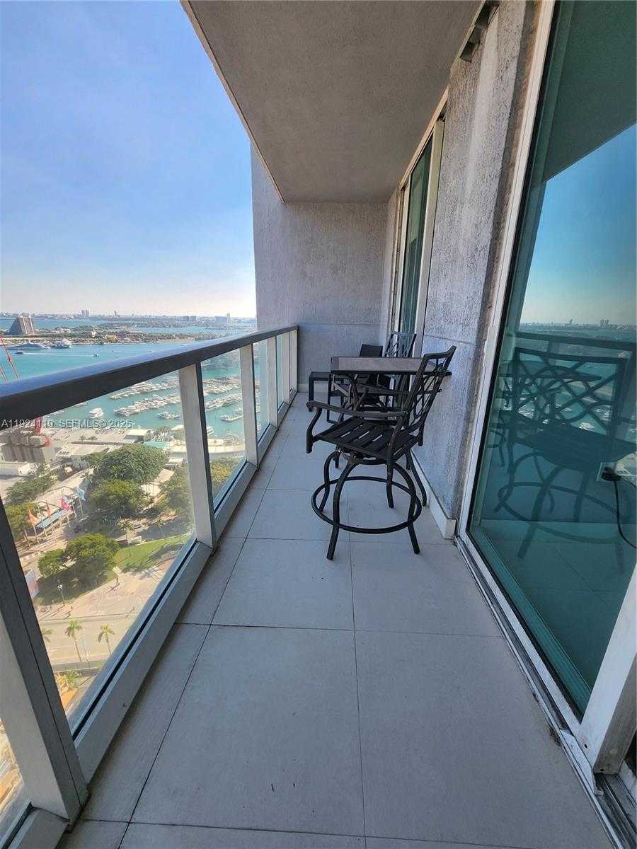 Small Image of 244 BISCAYNE BLVD #3006, Miami Number 14
