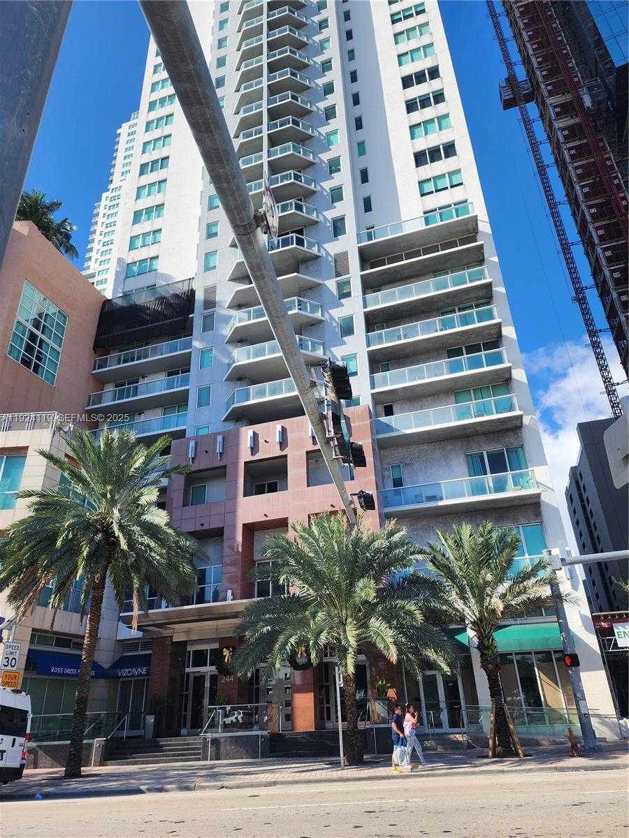 Small Image of 244 BISCAYNE BLVD #3006, Miami Number 2