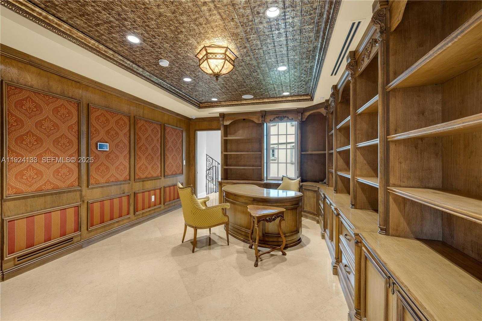 Imagen de Pequeño Objeto