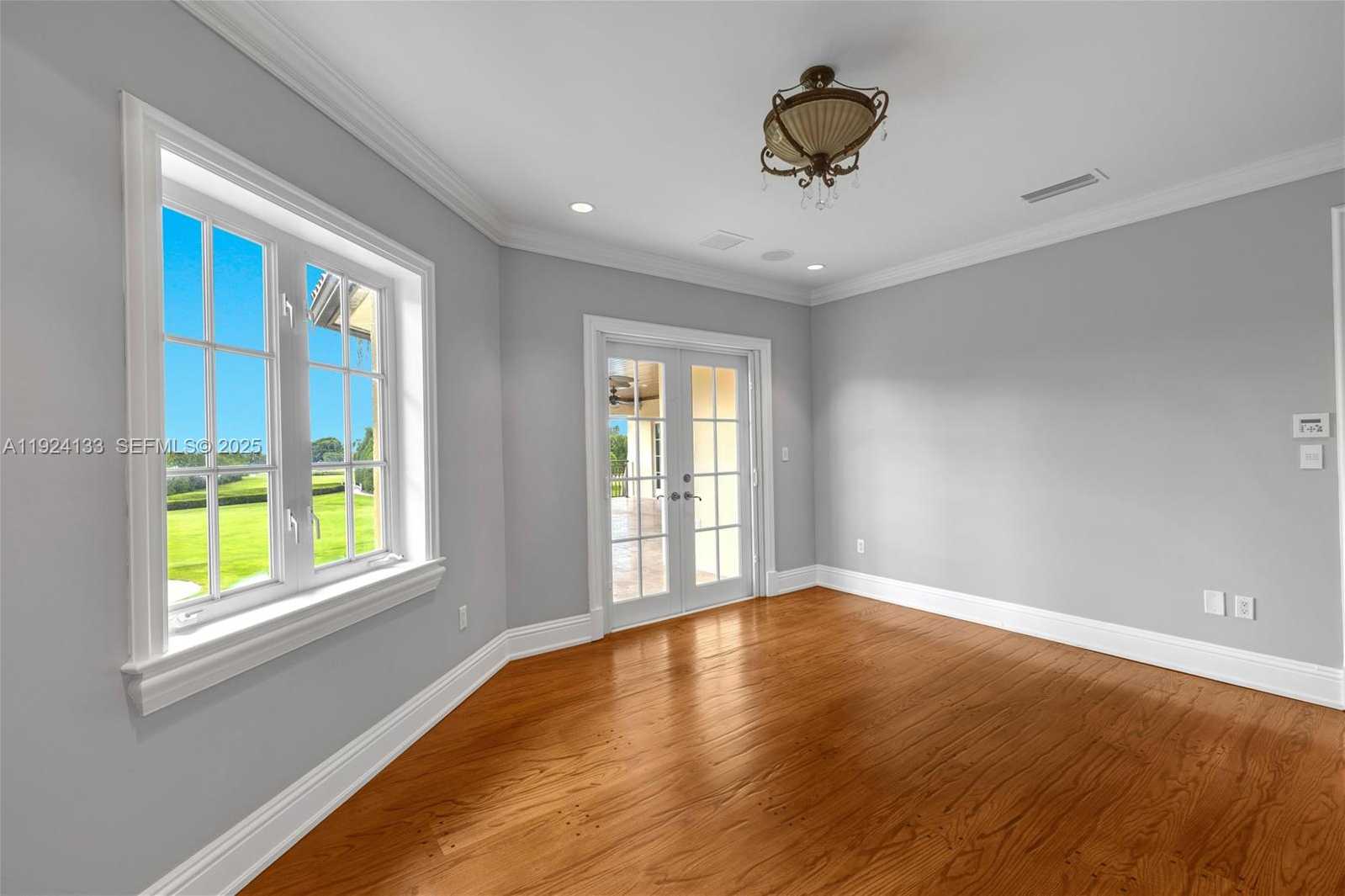 Imagen de Pequeño Objeto