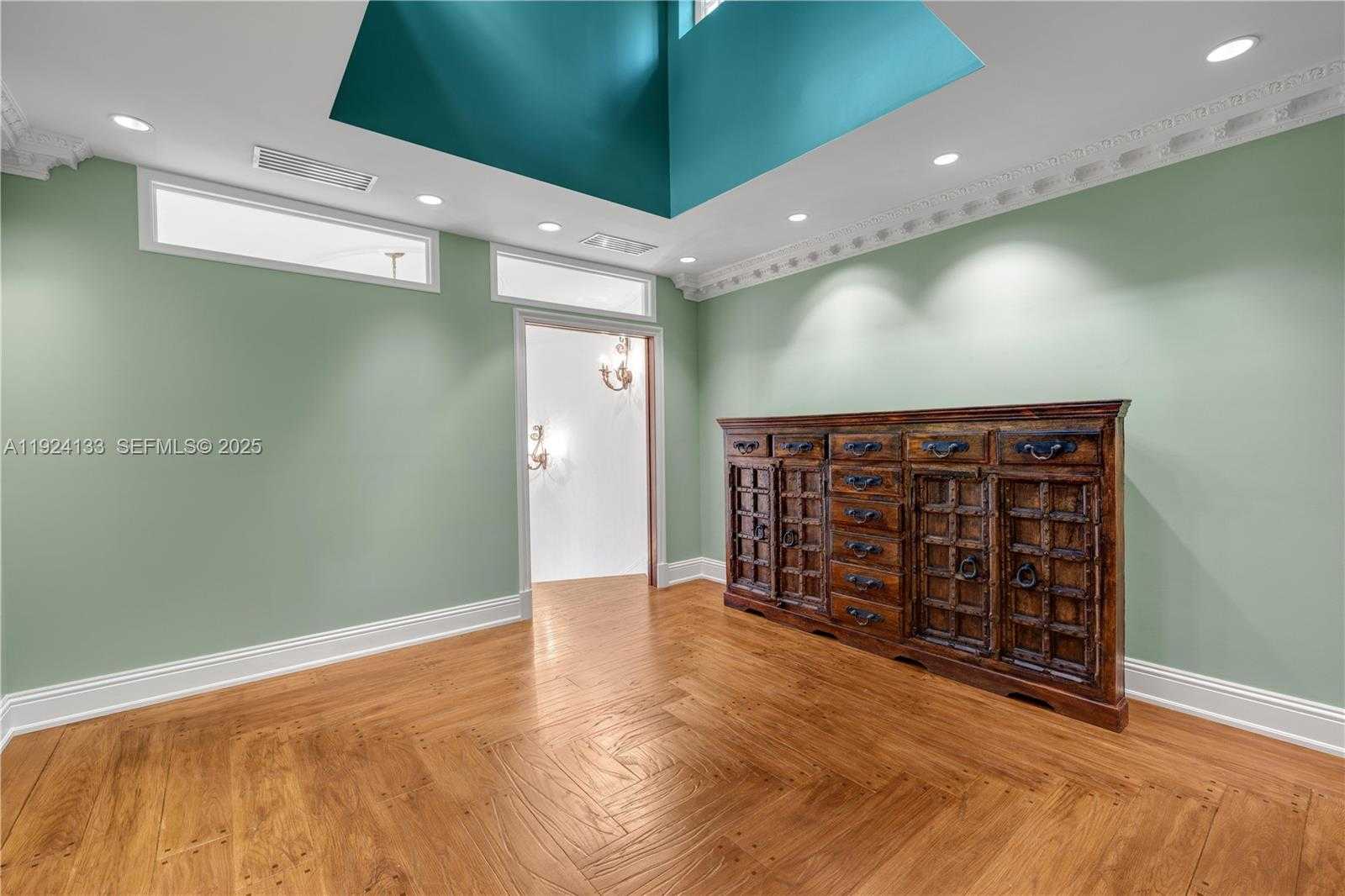 Imagen de Pequeño Objeto