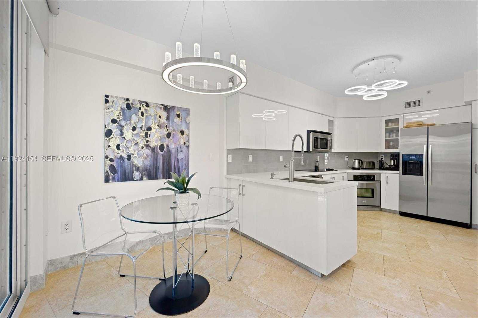 Small Image of 3370 HIDDEN BAY DR #1606, Aventura Number 11