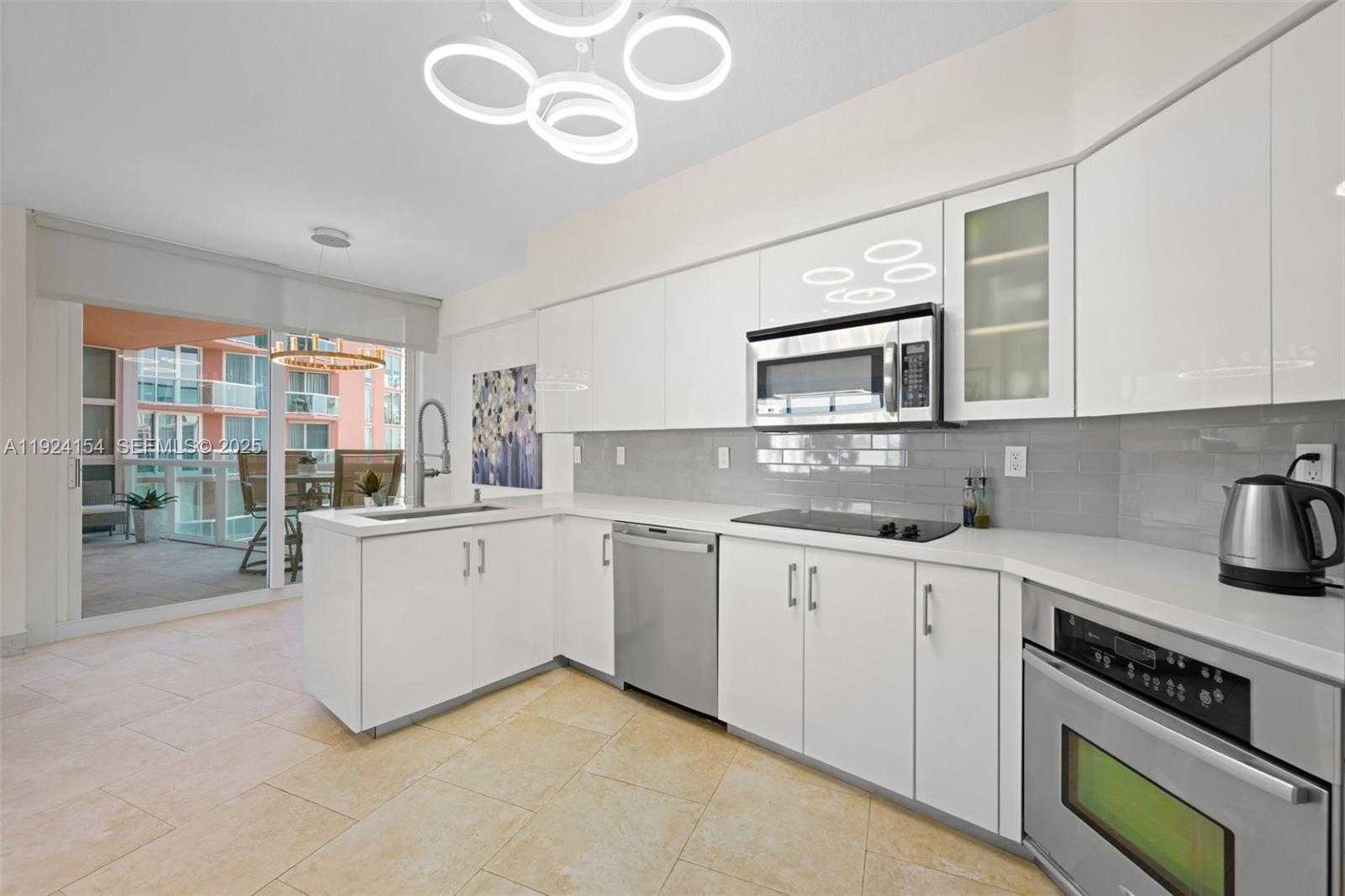 Small Image of 3370 HIDDEN BAY DR #1606, Aventura Number 13