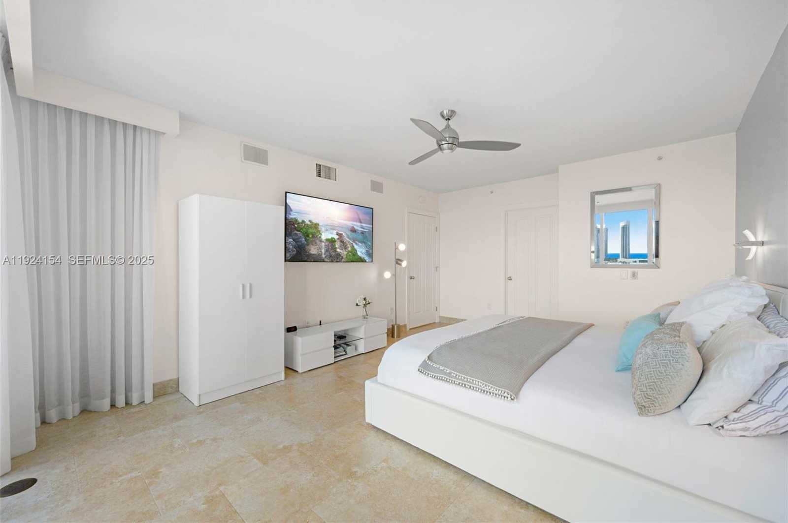 Small Image of 3370 HIDDEN BAY DR #1606, Aventura Number 16