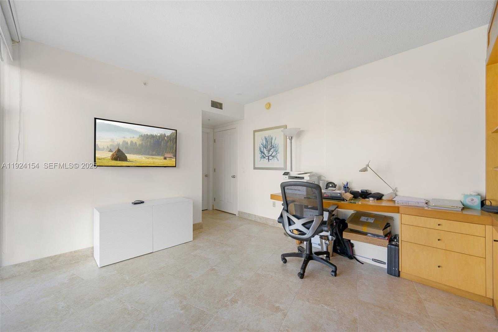 Small Image of 3370 HIDDEN BAY DR #1606, Aventura Number 20