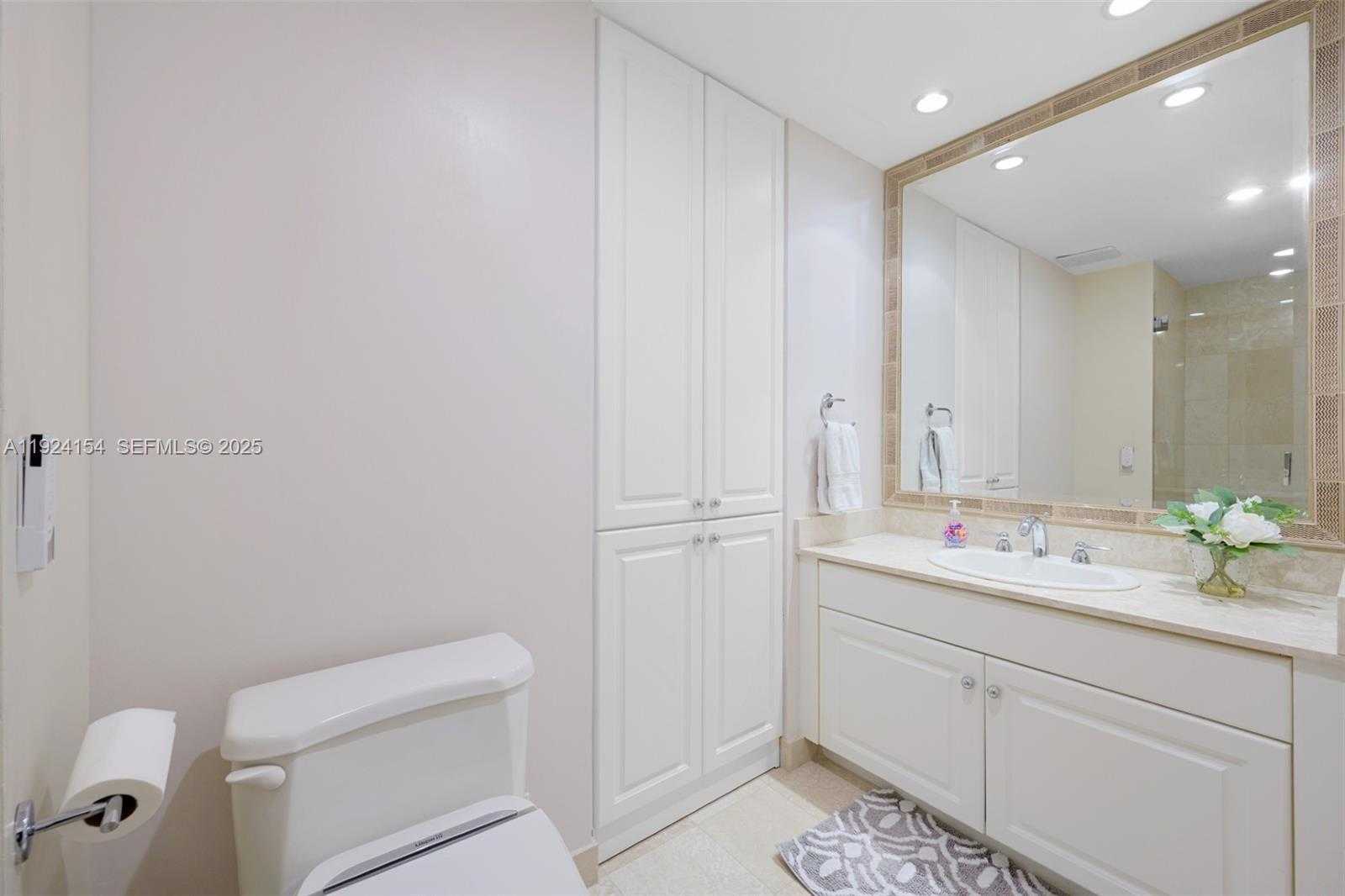 Small Image of 3370 HIDDEN BAY DR #1606, Aventura Number 21