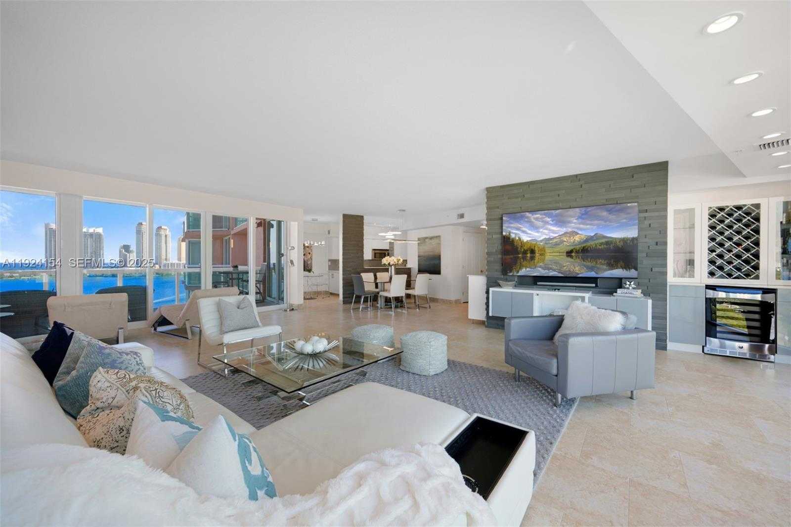 Small Image of 3370 HIDDEN BAY DR #1606, Aventura Number 3