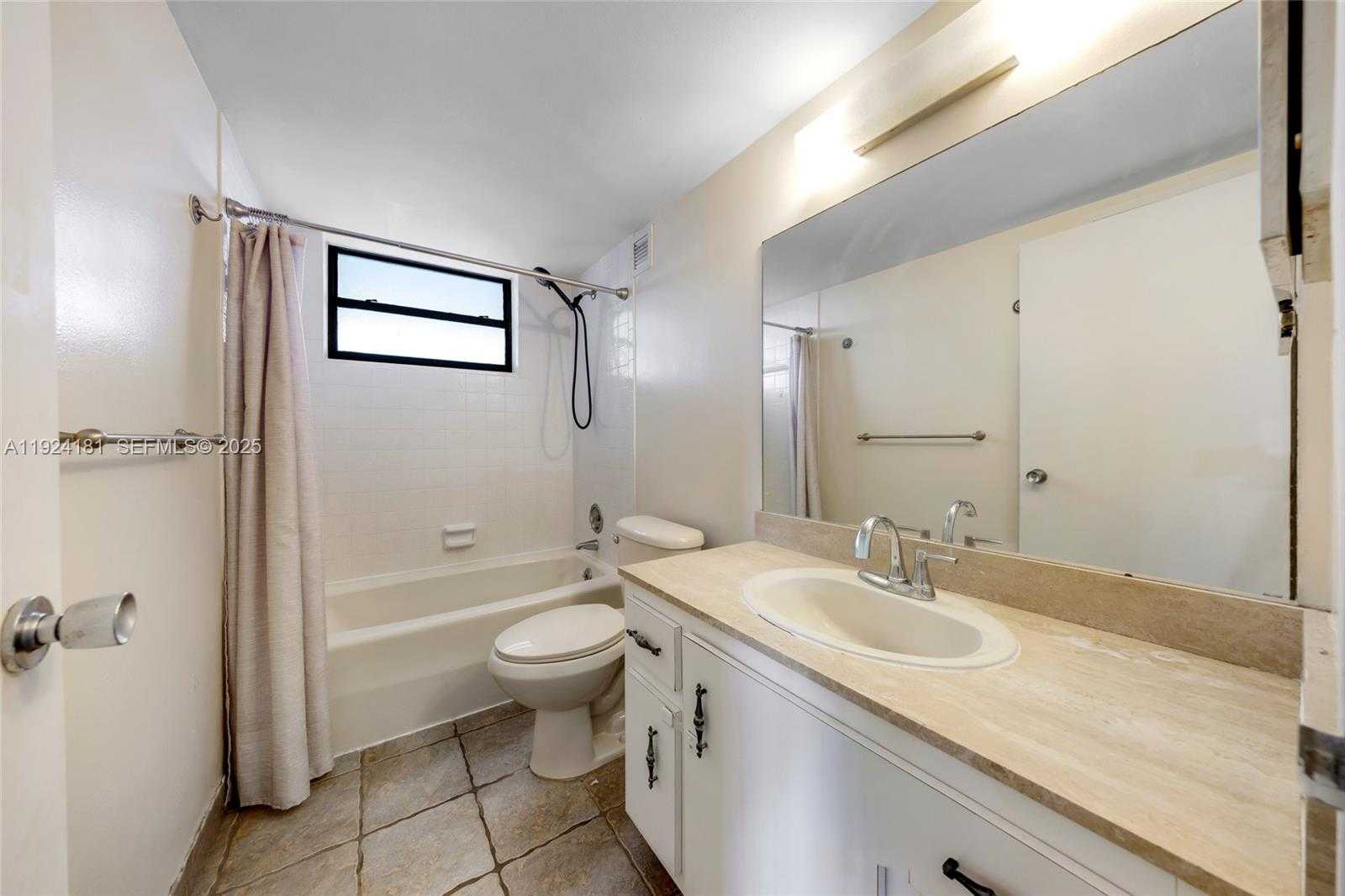 Small Image of 500 THREE ISLANDS BLVD #117, Hallandale Beach Number 17