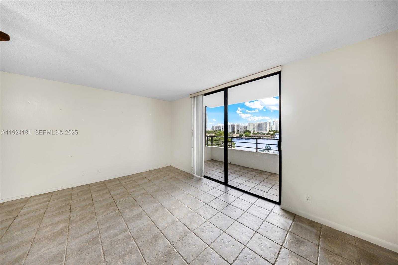 Small Image of 500 THREE ISLANDS BLVD #117, Hallandale Beach Number 21