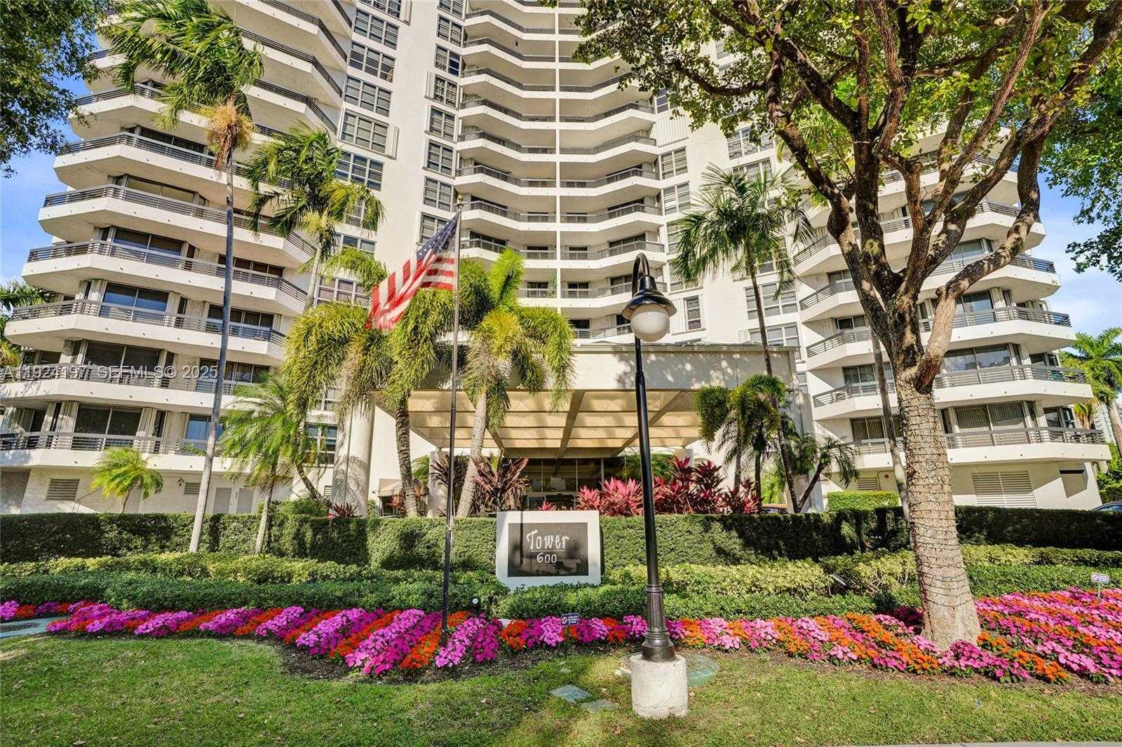 Imagen de Pequeño Objeto