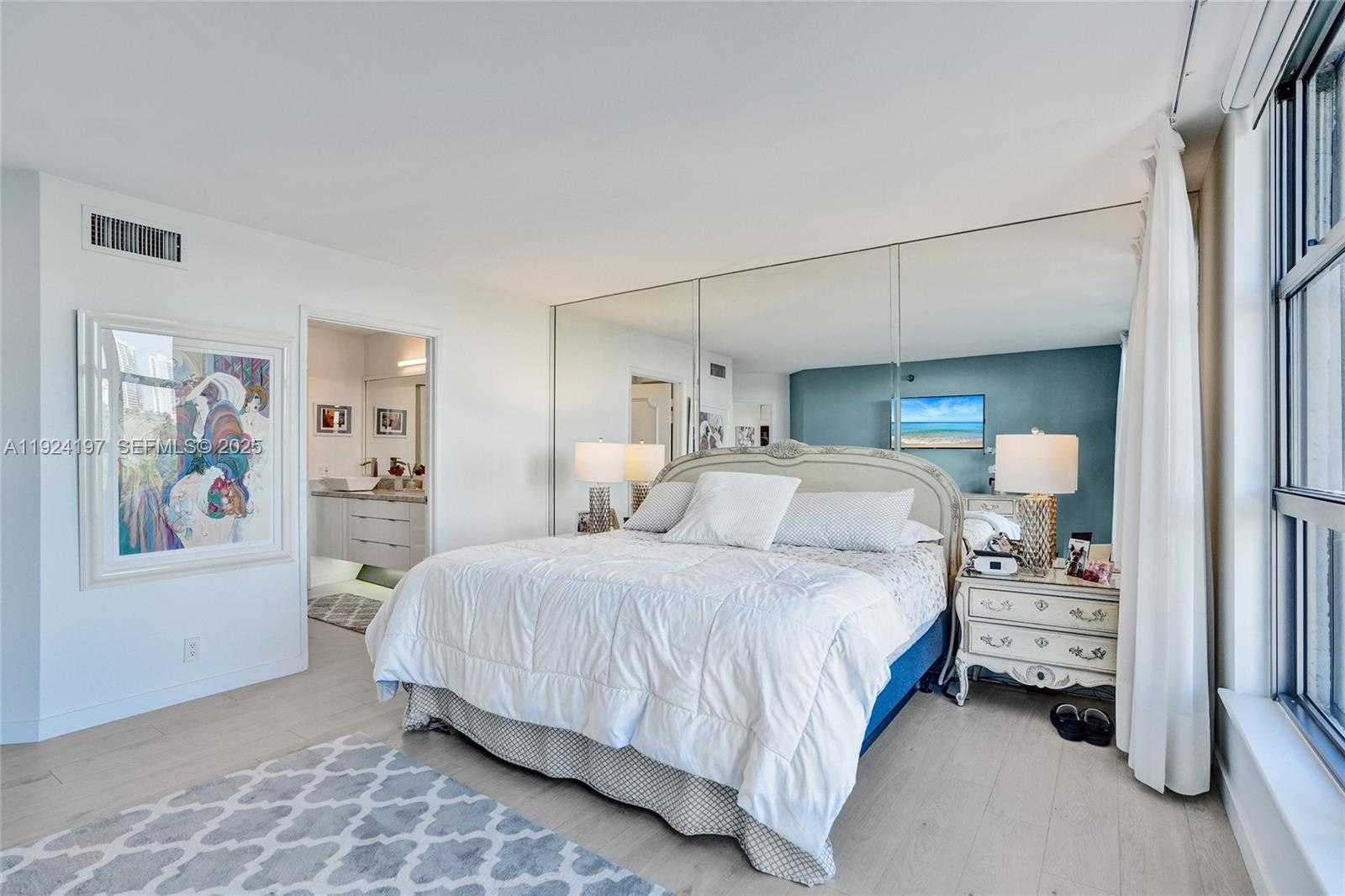 Imagen de Pequeño Objeto