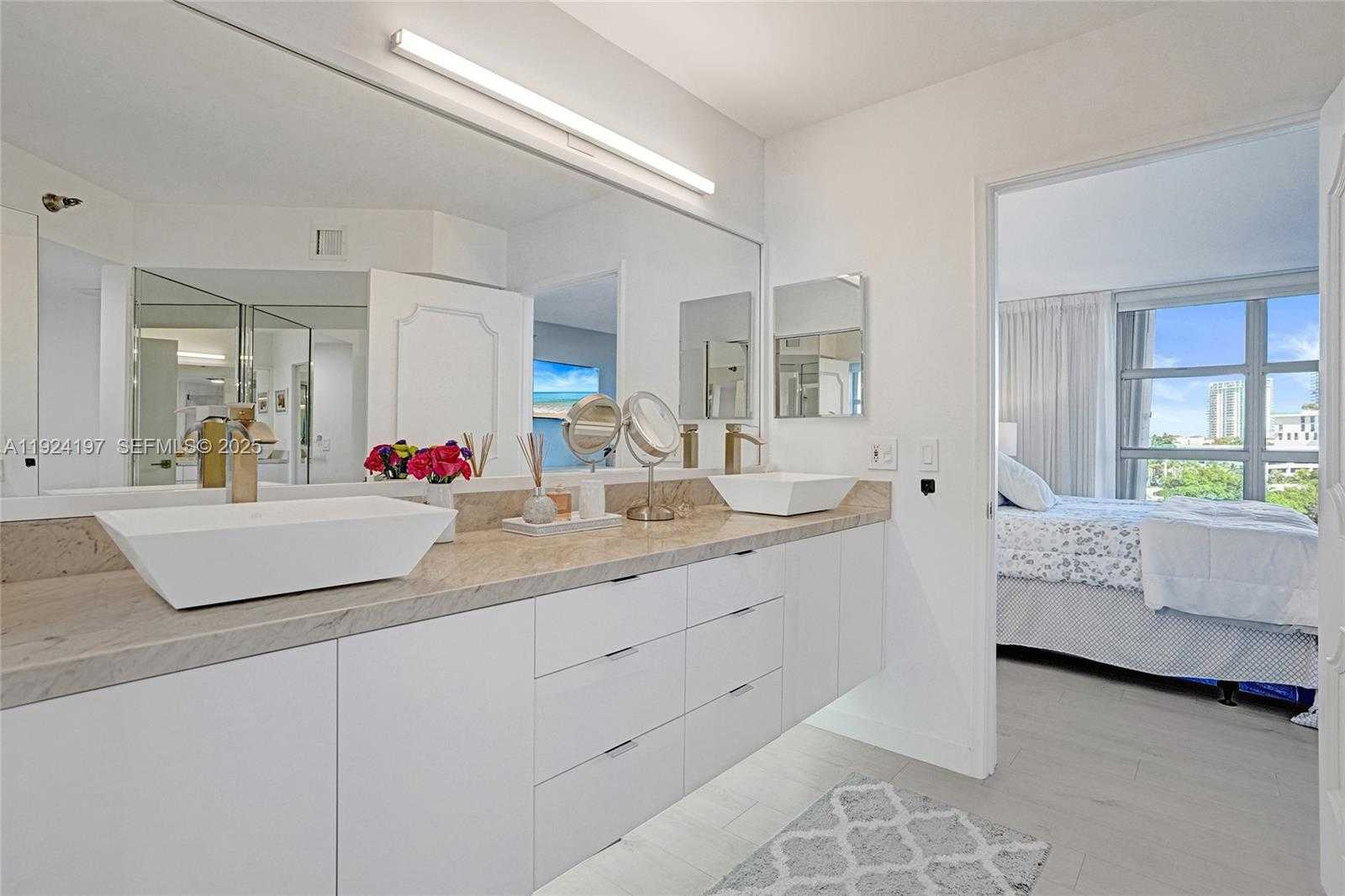 Imagen de Pequeño Objeto