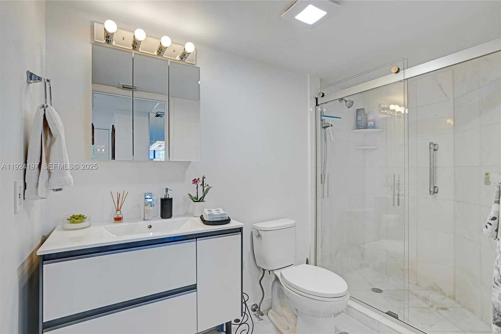 Imagen de Pequeño Objeto