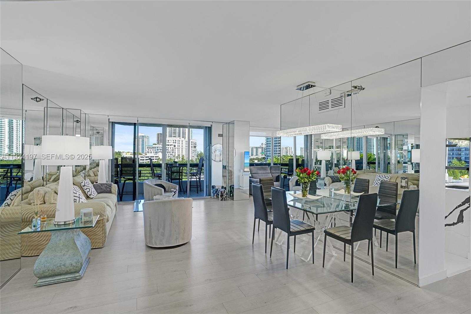 Imagen de Pequeño Objeto