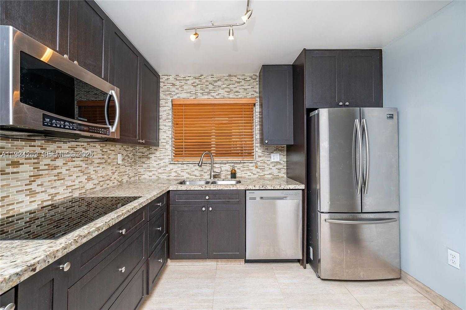 Small Image of 14915 SOUTH WEST 80TH ST #112, Miami Number 13