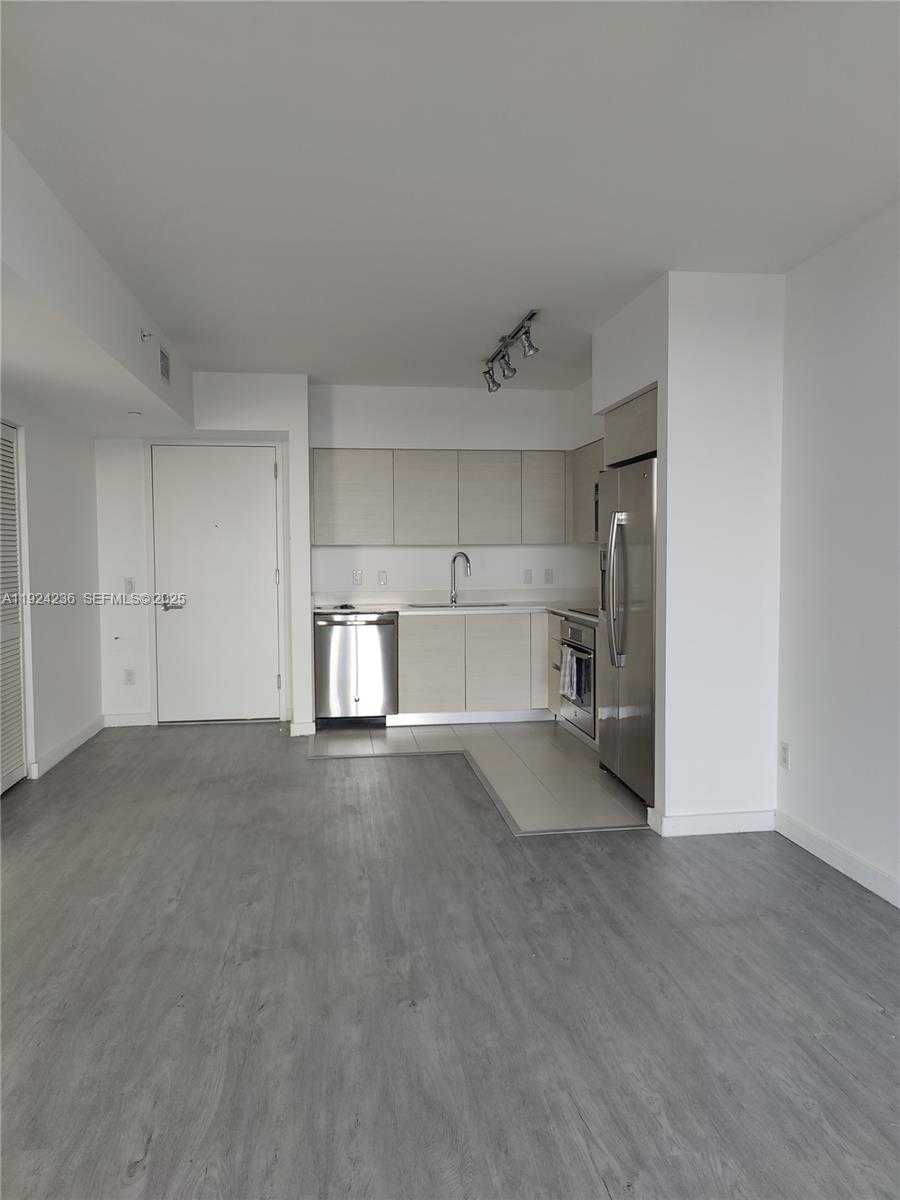Small Image of 4250 BISCAYNE BLVD #514, Miami Number 10