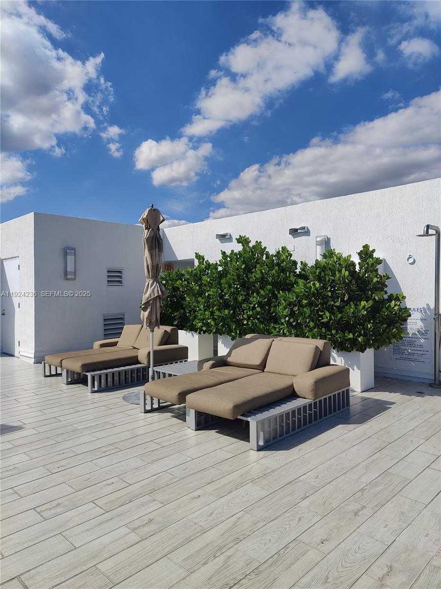 Small Image of 4250 BISCAYNE BLVD #514, Miami Number 5