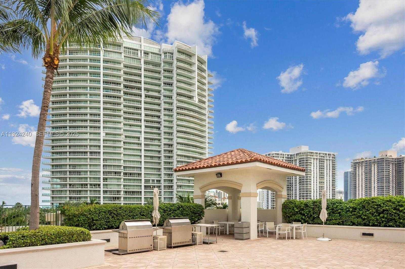 Small Image of 20000 EAST COUNTRY CLUB DR #302, Aventura Number 15