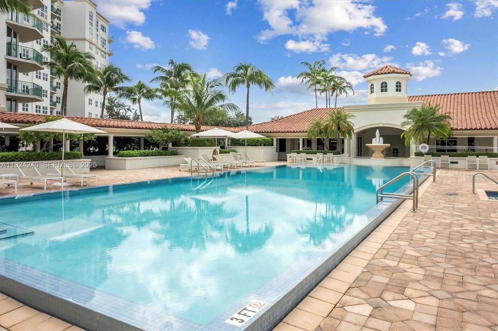 Small Image of 20000 EAST COUNTRY CLUB DR #302, Aventura Number 2