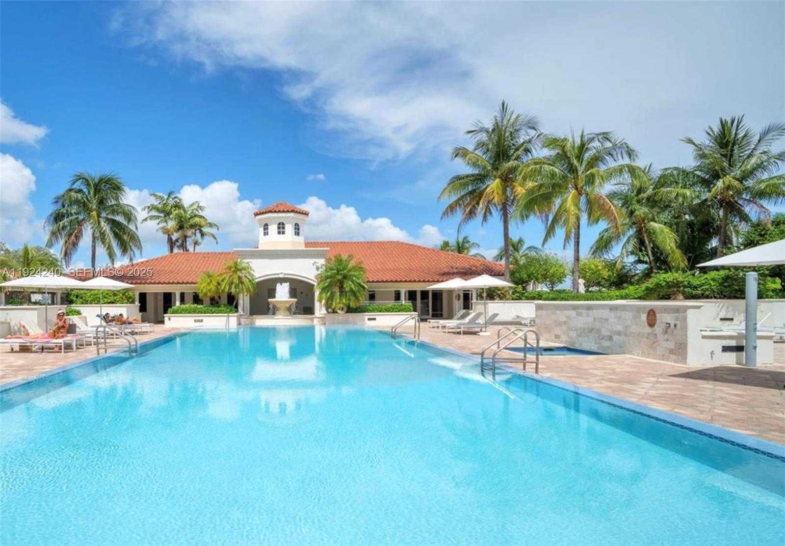 Small Image of 20000 EAST COUNTRY CLUB DR #302, Aventura Number 36