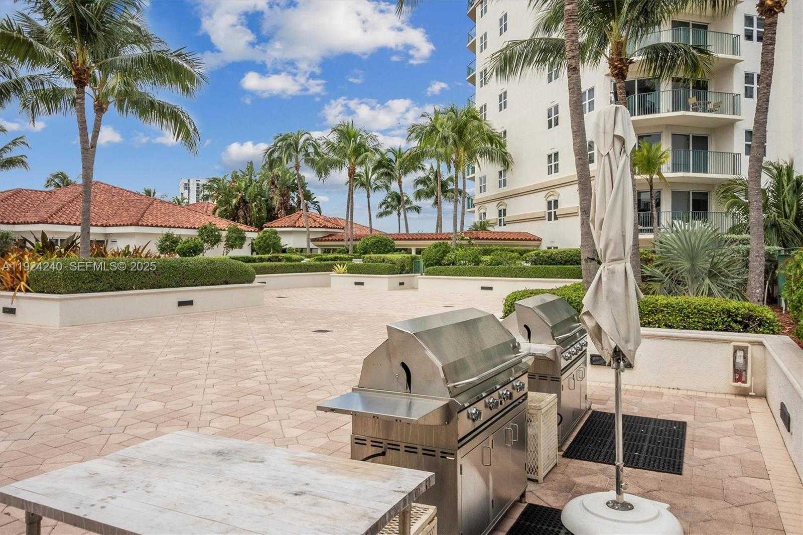 Small Image of 20000 EAST COUNTRY CLUB DR #302, Aventura Number 7