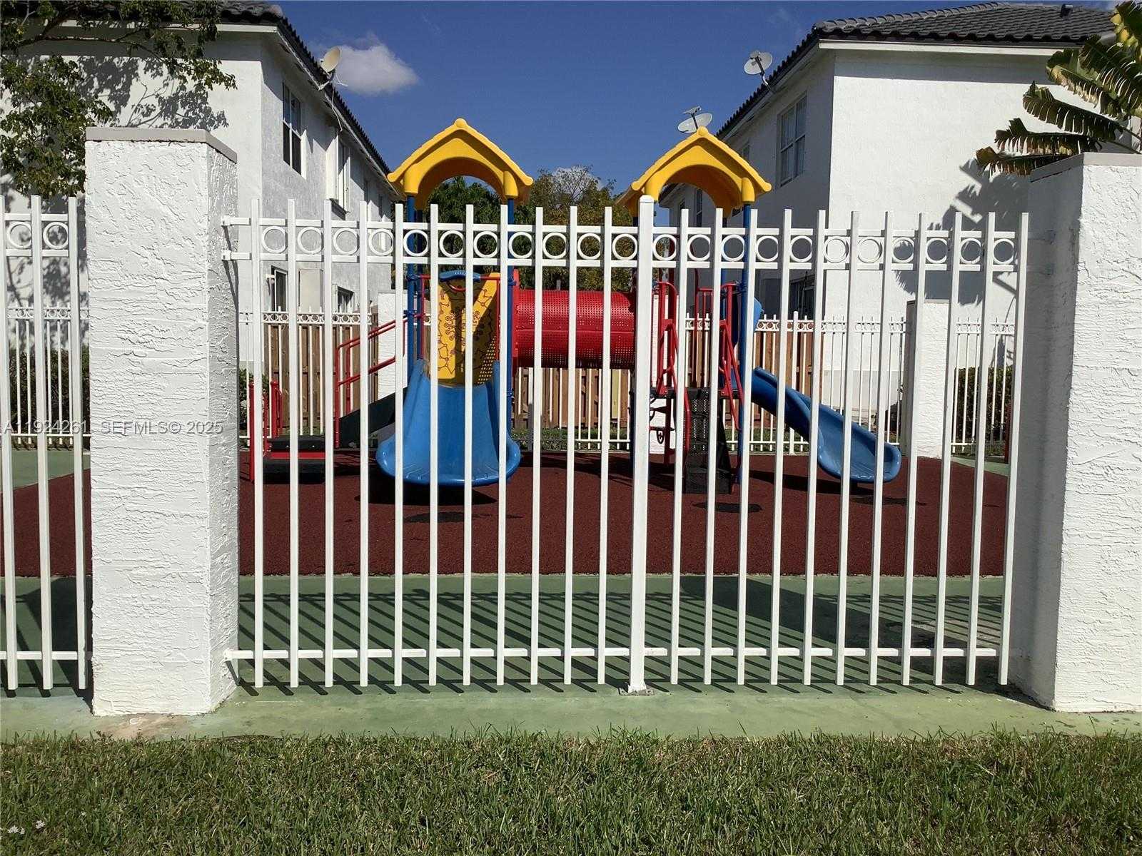 Small Image of 5460 NORTH WEST 107TH AVE #105, Doral Number 18