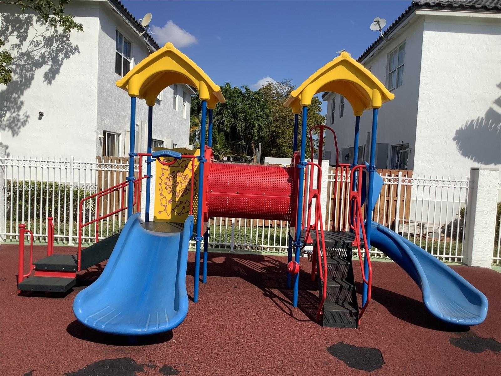 Small Image of 5460 NORTH WEST 107TH AVE #105, Doral Number 19