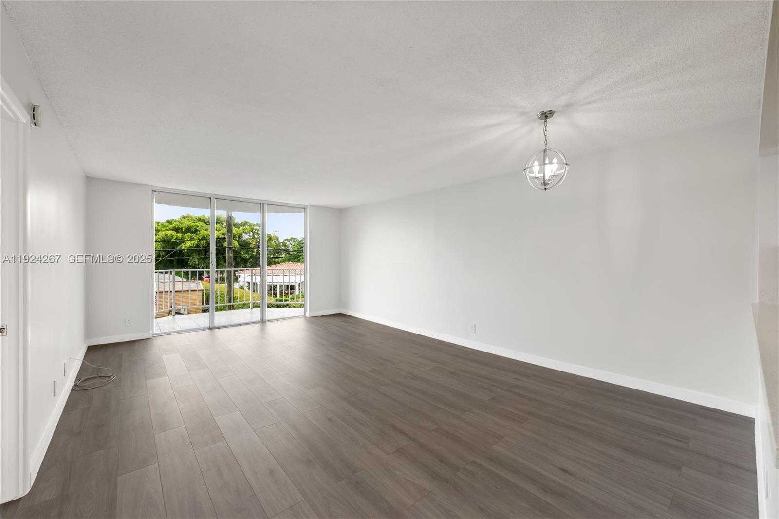 Small Image of 16740 NORTH EAST 9TH AVE #203, North Miami Beach Number 1