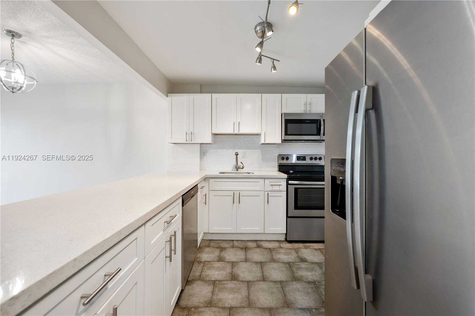 Small Image of 16740 NORTH EAST 9TH AVE #203, North Miami Beach Number 6