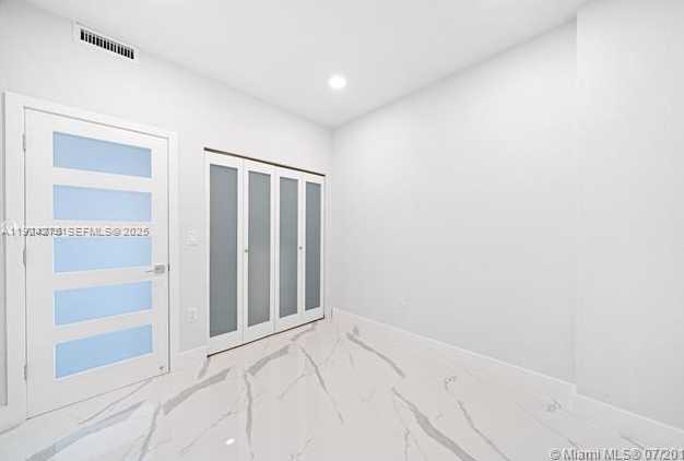 Small Image of 19390 COLLINS AVE #PH-8, Sunny Isles Beach Number 5