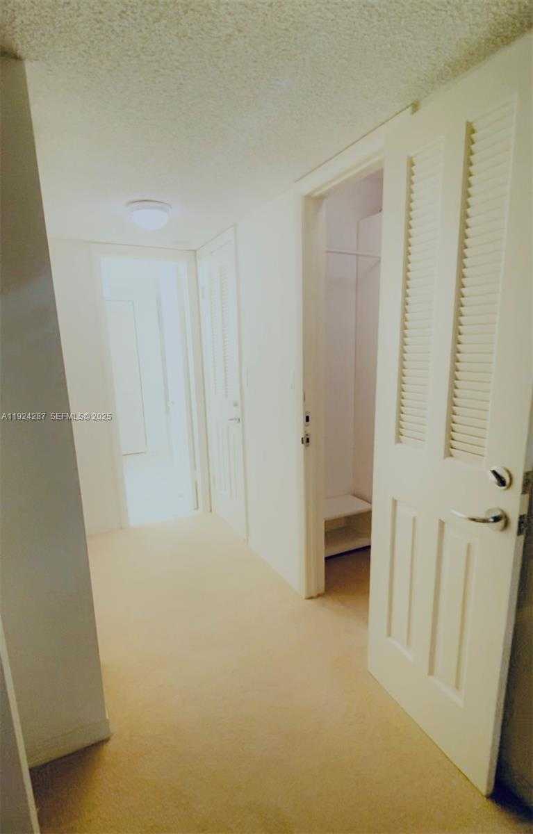 Small Image of 6423 COLLINS AVE #207, Miami Beach Number 25