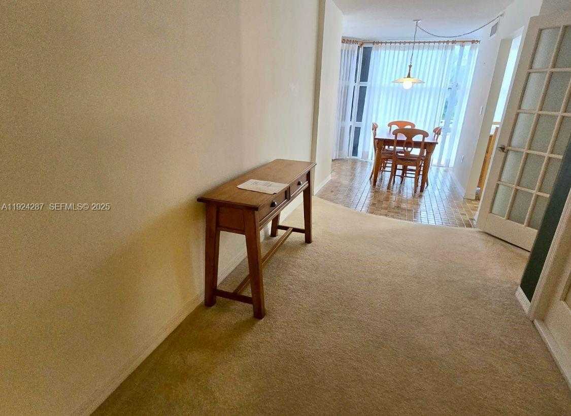 Small Image of 6423 COLLINS AVE #207, Miami Beach Number 6