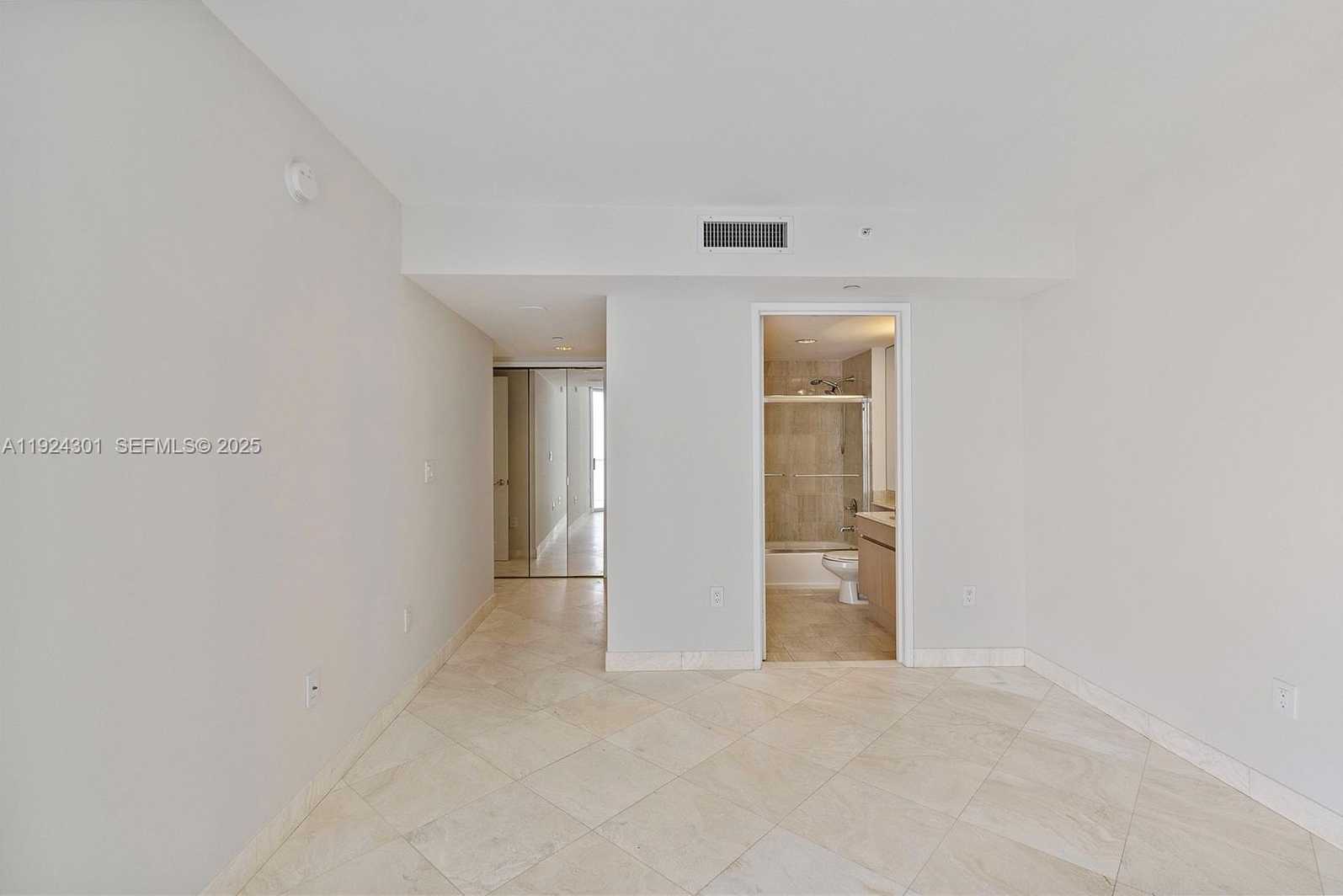 Imagen de Pequeño Objeto