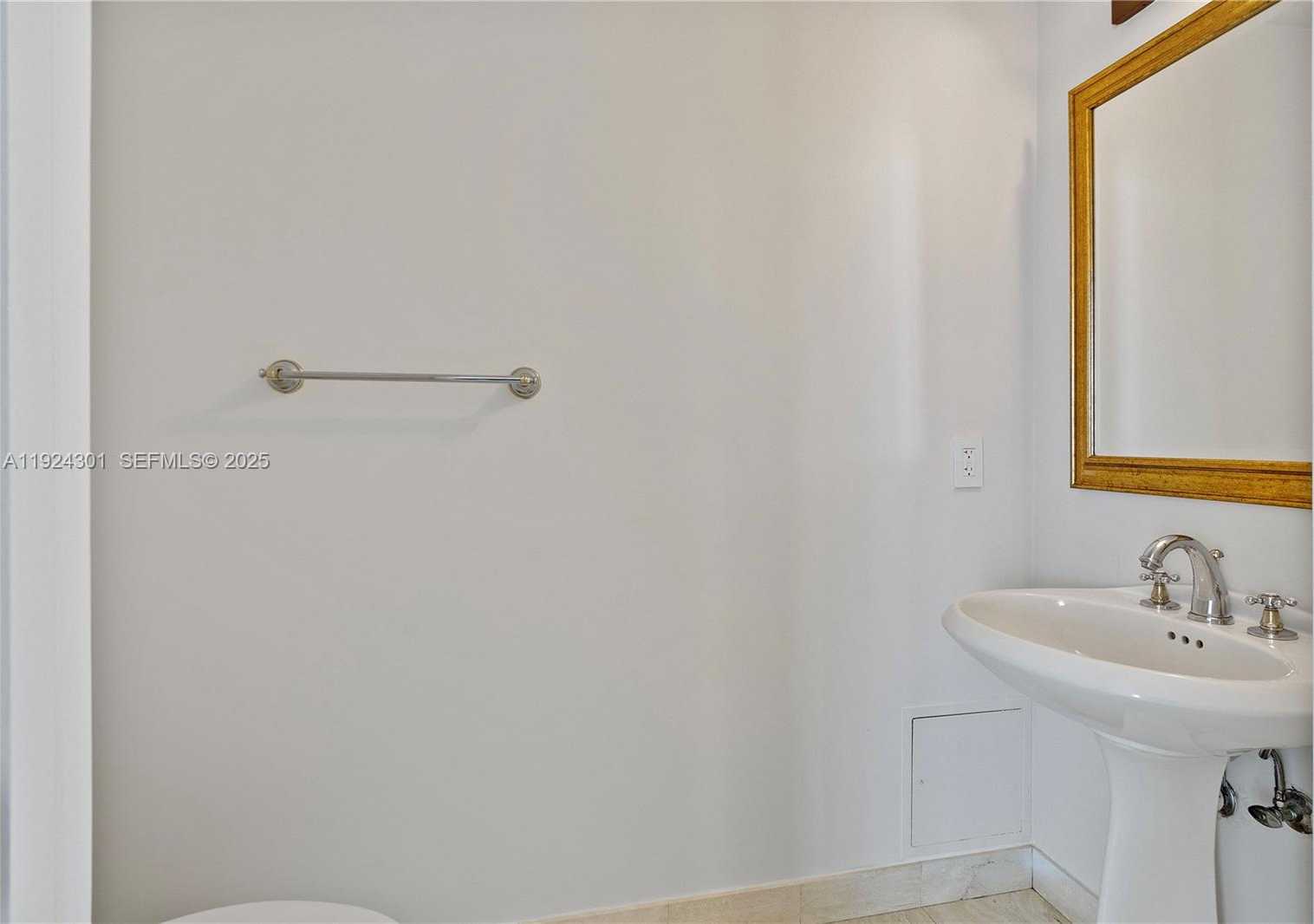 Imagen de Pequeño Objeto