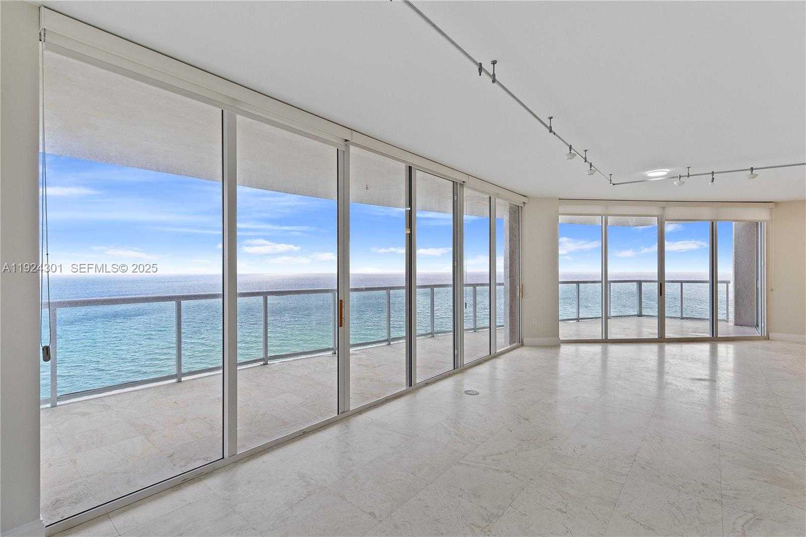 Imagen de Pequeño Objeto