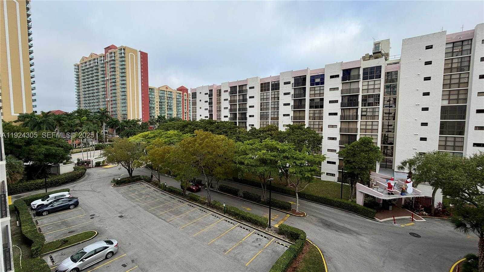 Small Image of 16909 NORTH BAY RD #504, Sunny Isles Beach Number 16