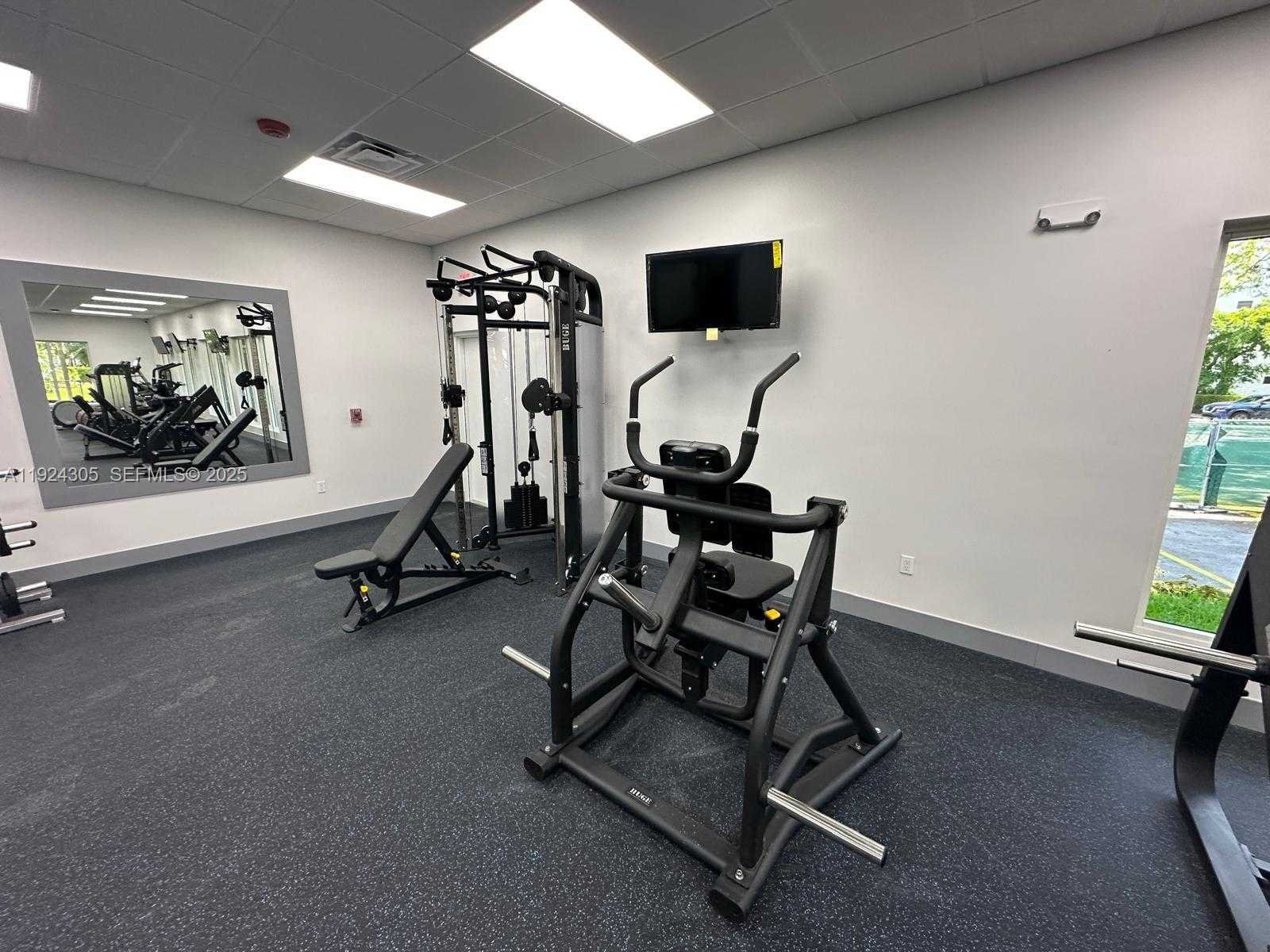 Small Image of 16909 NORTH BAY RD #504, Sunny Isles Beach Number 26