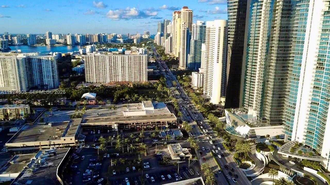 Small Image of 16909 NORTH BAY RD #504, Sunny Isles Beach Number 31