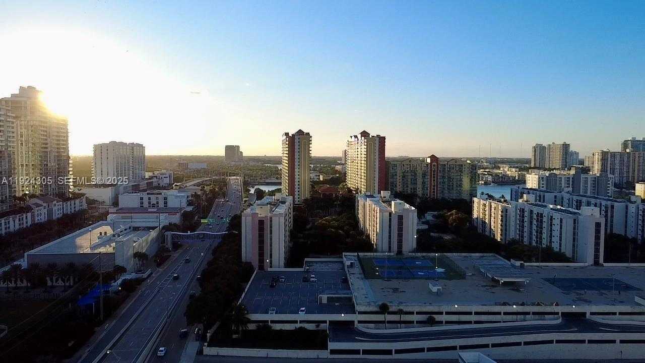 Small Image of 16909 NORTH BAY RD #504, Sunny Isles Beach Number 37