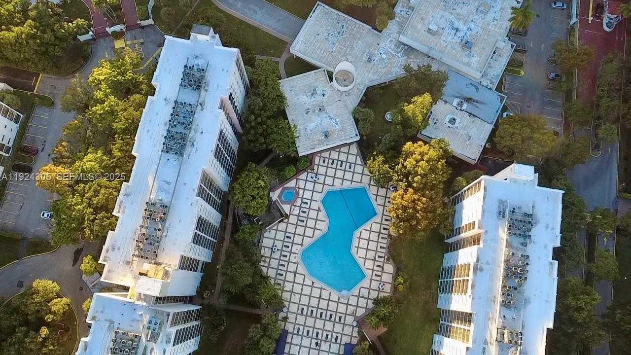 Small Image of 16909 NORTH BAY RD #504, Sunny Isles Beach Number 41