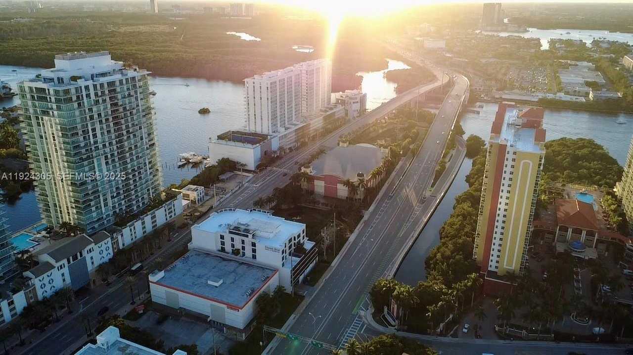 Small Image of 16909 NORTH BAY RD #504, Sunny Isles Beach Number 43