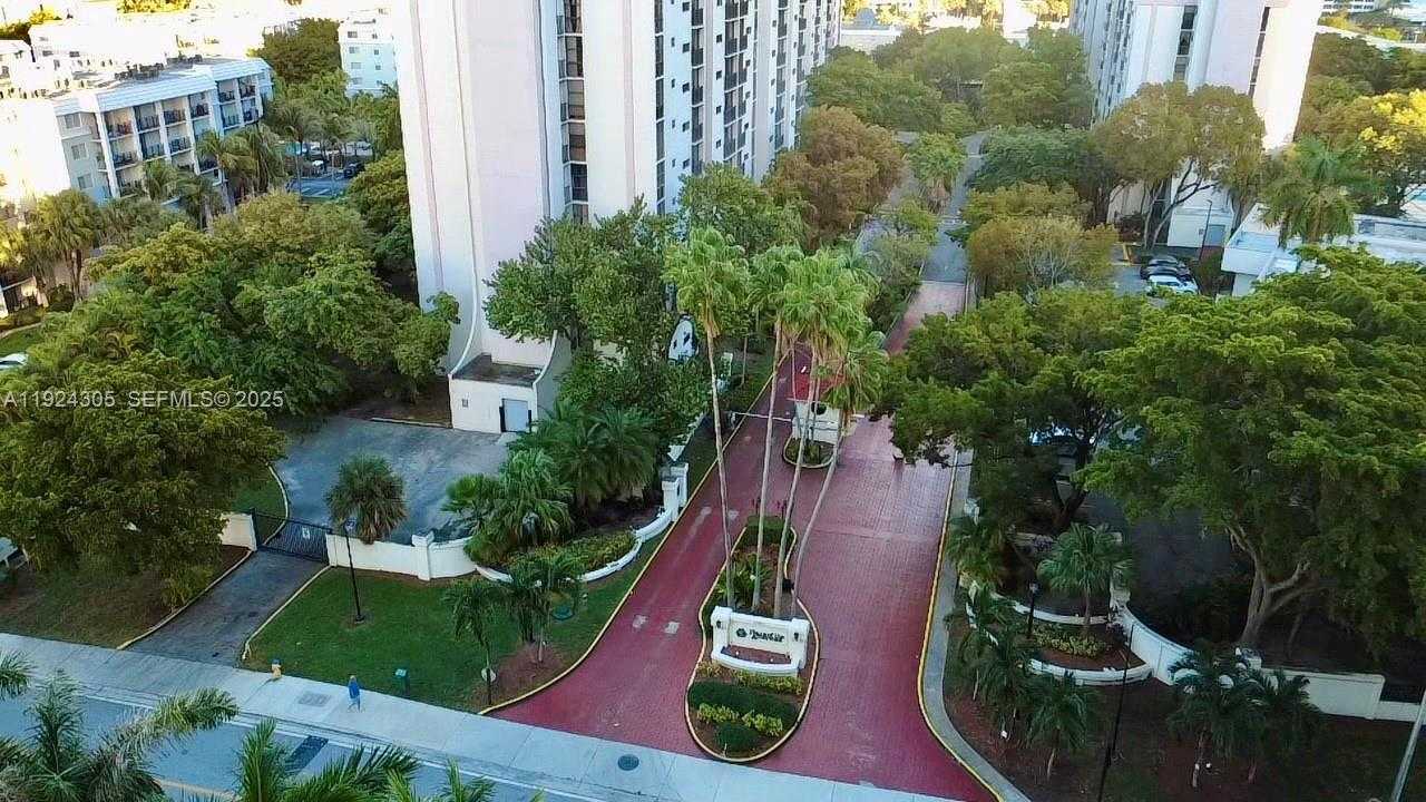 Small Image of 16909 NORTH BAY RD #504, Sunny Isles Beach Number 45
