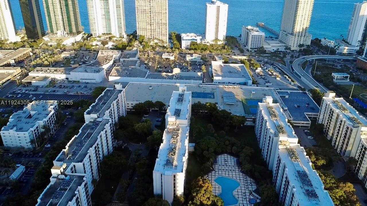Small Image of 16909 NORTH BAY RD #504, Sunny Isles Beach Number 48