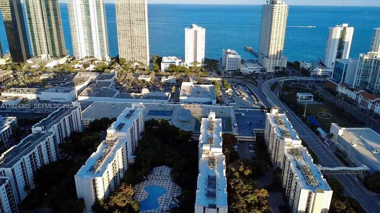 Small Image of 16909 NORTH BAY RD #504, Sunny Isles Beach Number 50