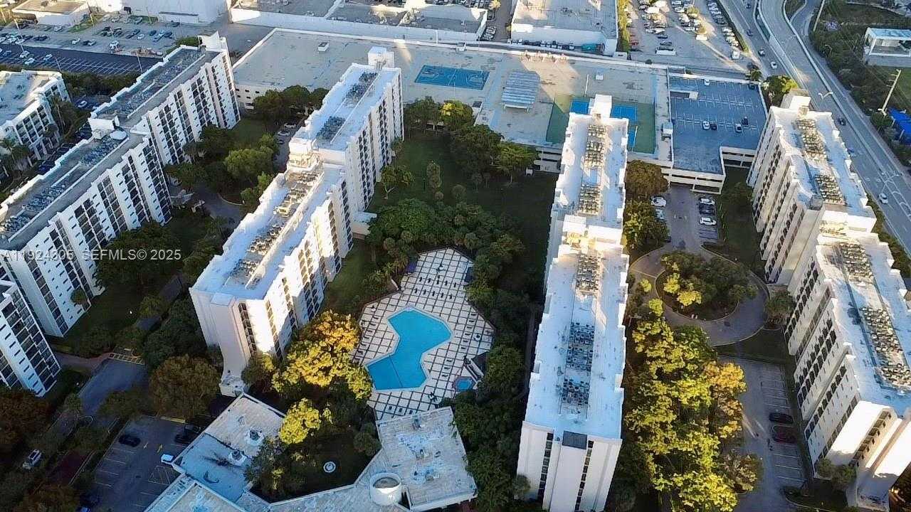 Small Image of 16909 NORTH BAY RD #504, Sunny Isles Beach Number 53