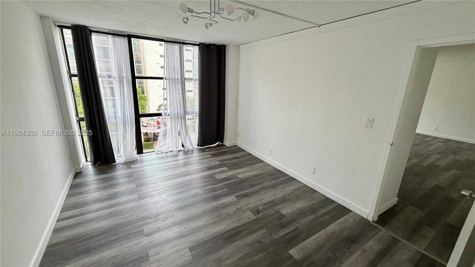 Small Image of 16909 NORTH BAY RD #504, Sunny Isles Beach Number 8