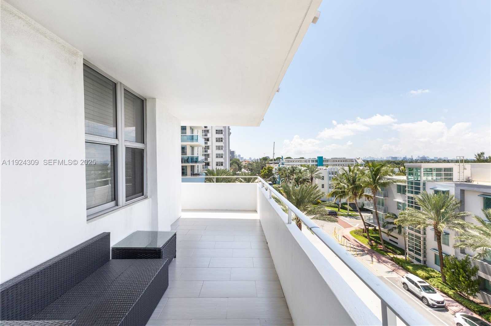 Small Image of 9225 COLLINS AVE #612, Surfside Number 23