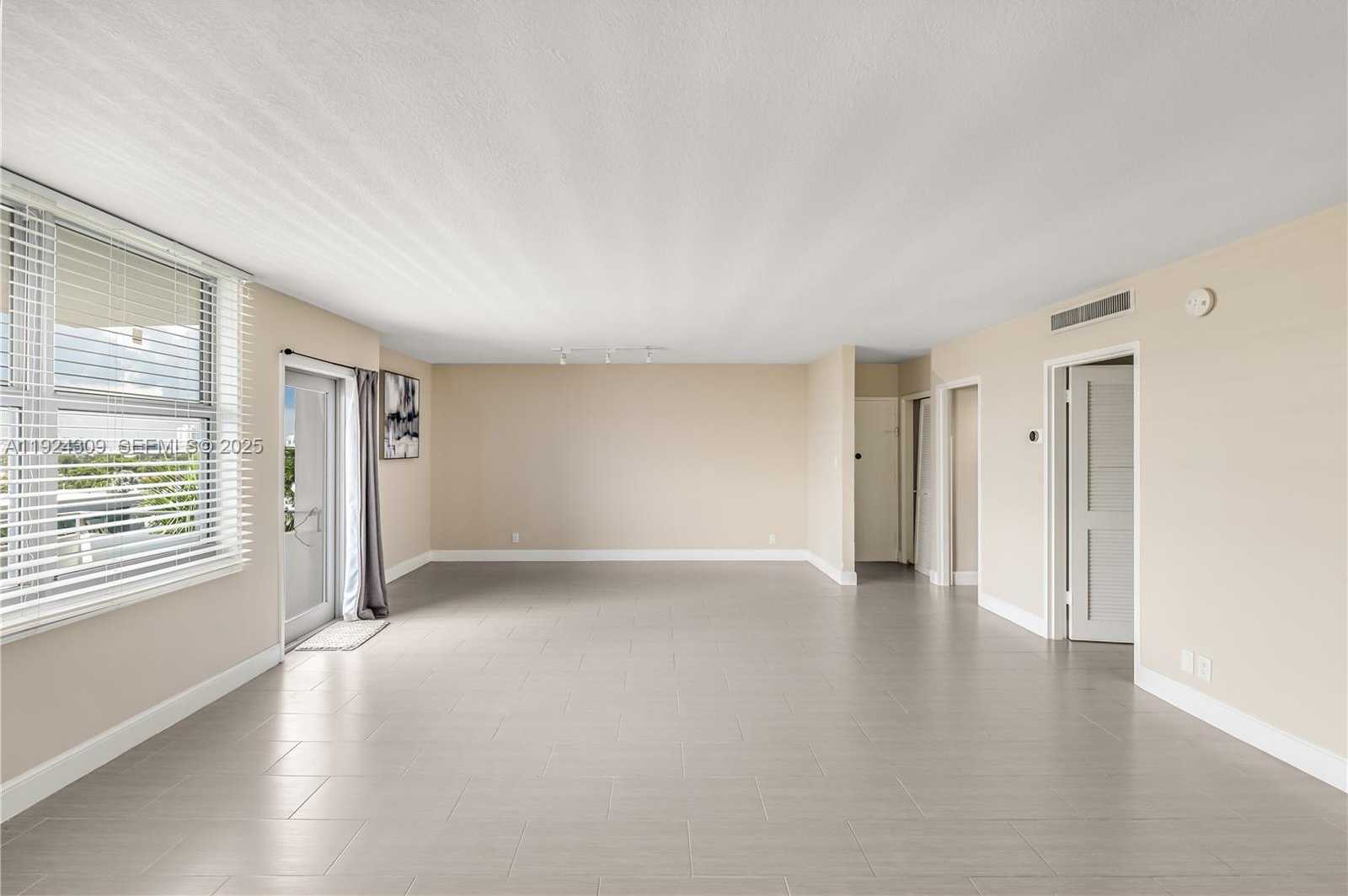 Small Image of 9225 COLLINS AVE #612, Surfside Number 4